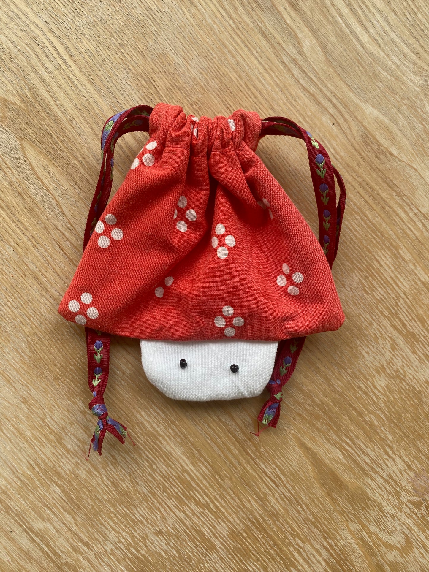 Pouch mushroom